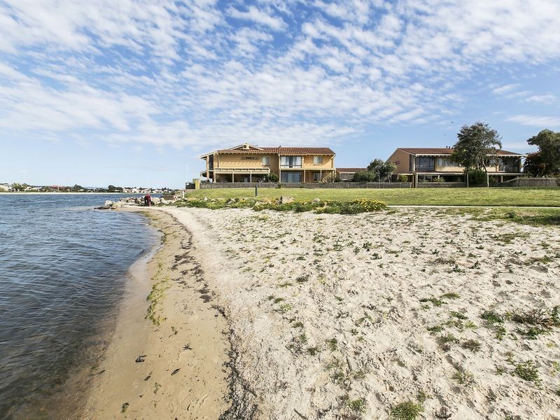 1/82 Military Road, Tennyson SA 5022