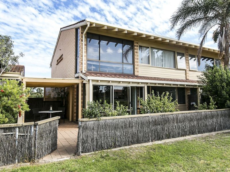 1/82 Military Road, Tennyson SA 5022