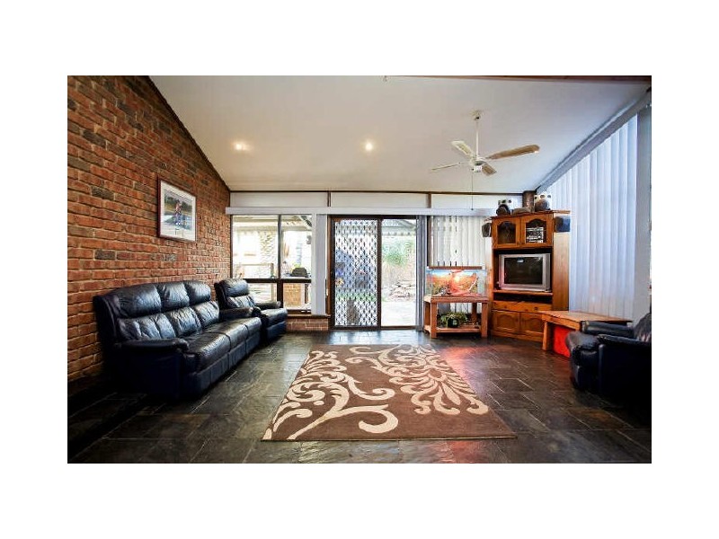 27 Gordon Luxton Drive, North Haven SA 5018