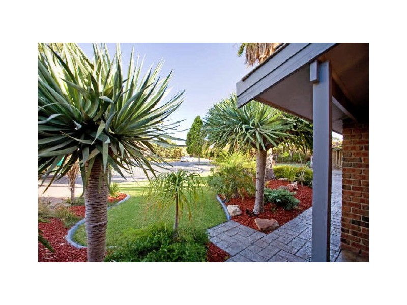 27 Gordon Luxton Drive, North Haven SA 5018