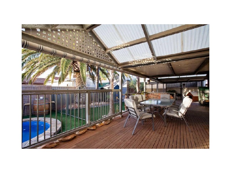 27 Gordon Luxton Drive, North Haven SA 5018