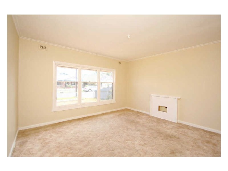 10 Brenthorpe Road, Seaton SA 5023