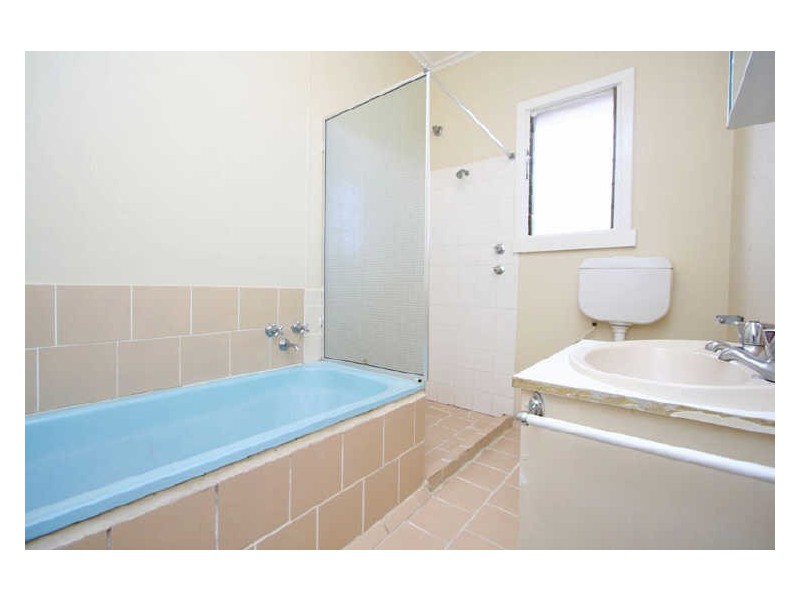 10 Brenthorpe Road, Seaton SA 5023