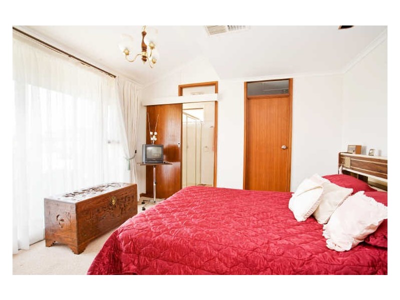 4 Tahiti Place, West Lakes SA 5021