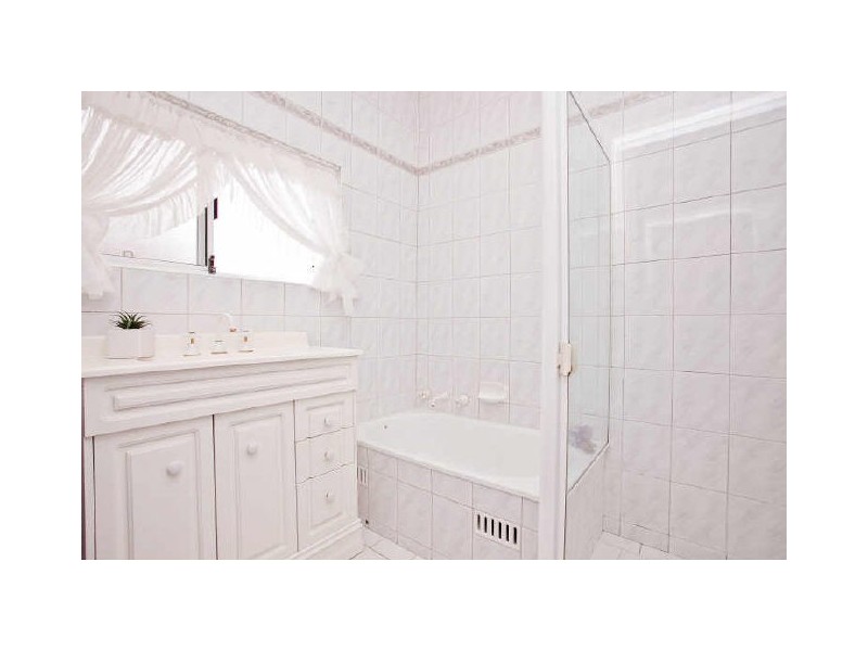 380 Tapleys Hill Road, Seaton SA 5023