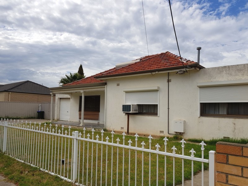 18 First Avenue, Seaton SA 5023