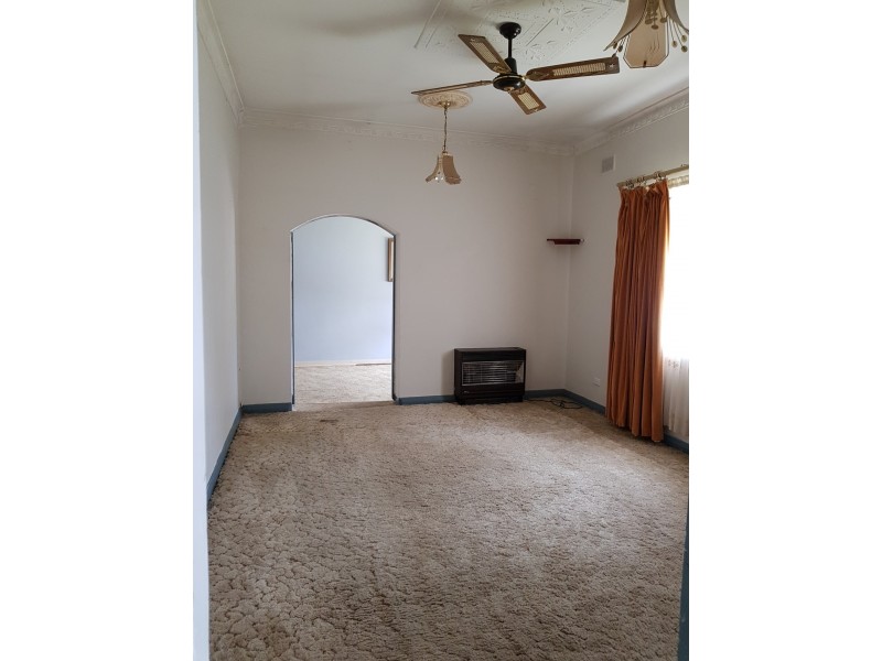 18 First Avenue, Seaton SA 5023