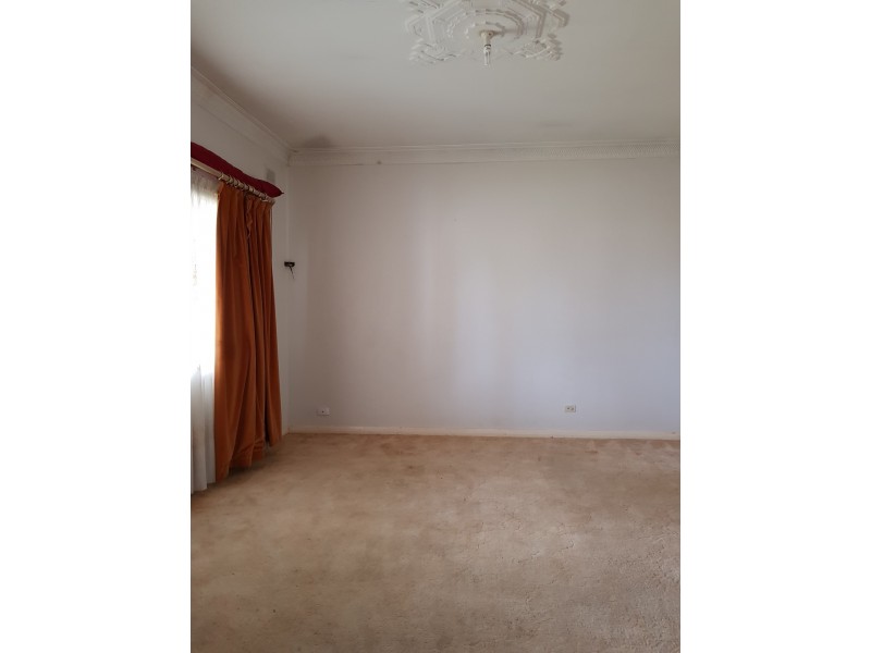 18 First Avenue, Seaton SA 5023