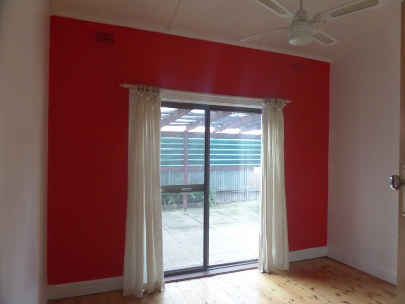 27 Findon Road, Woodville South SA 5011