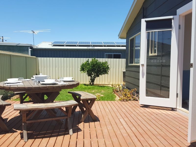 1A Thain Avenue, Findon SA 5023