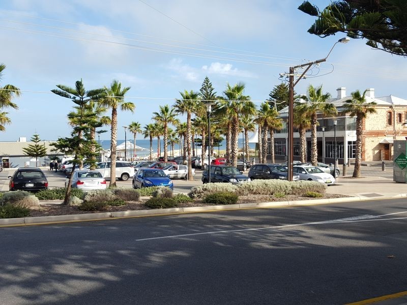 Unit 1/582 Seaview Road, Grange SA 5022