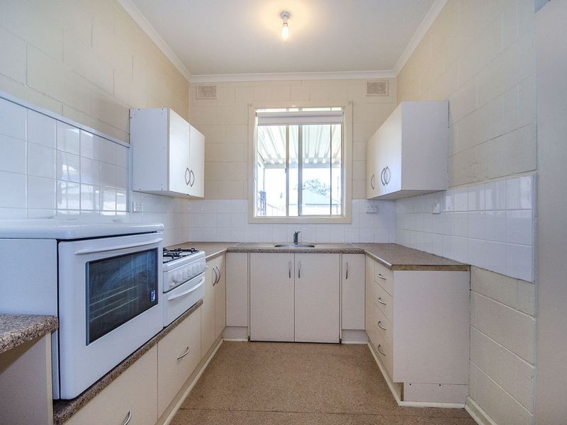 68 Fleming Crescent, Mansfield Park SA 5012