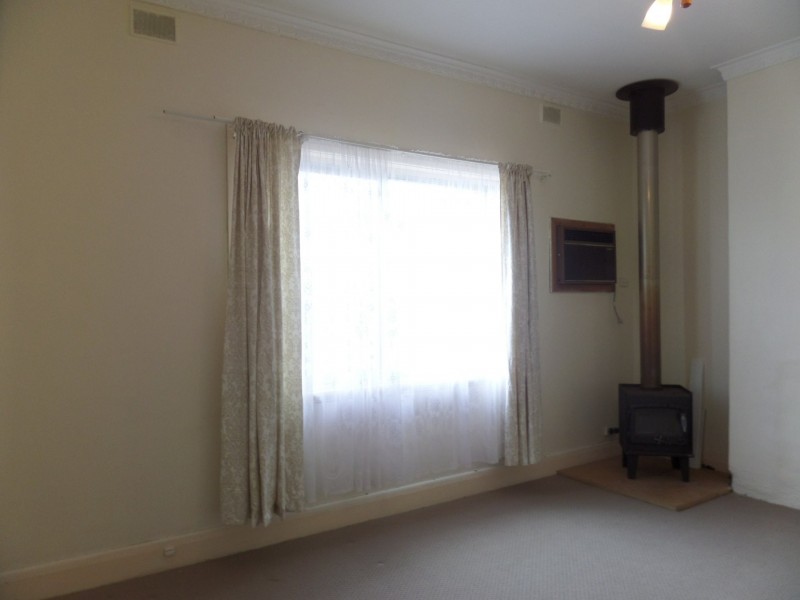 10 Price Avenue, Pennington SA 5013