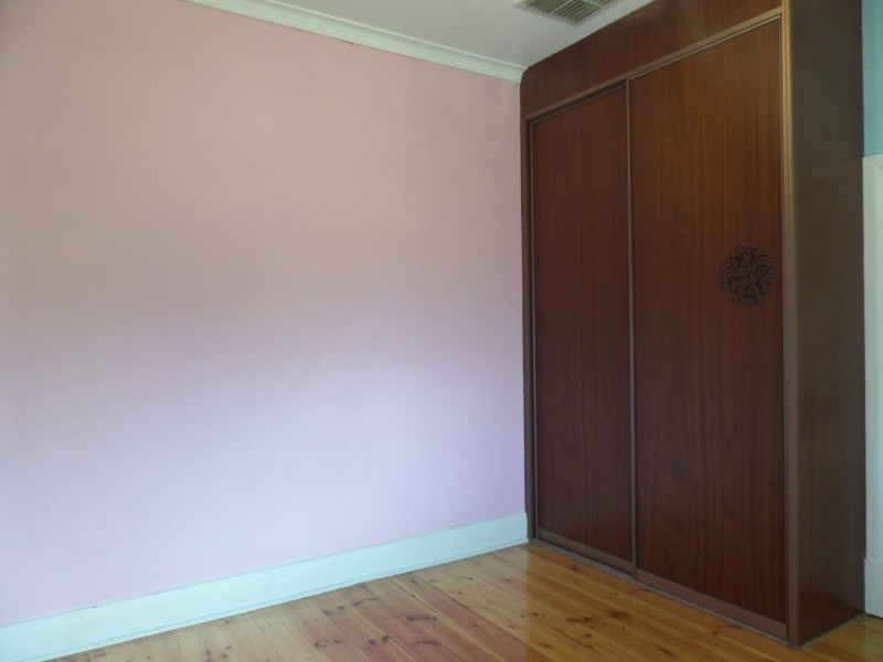 10 Price Avenue, Pennington SA 5013