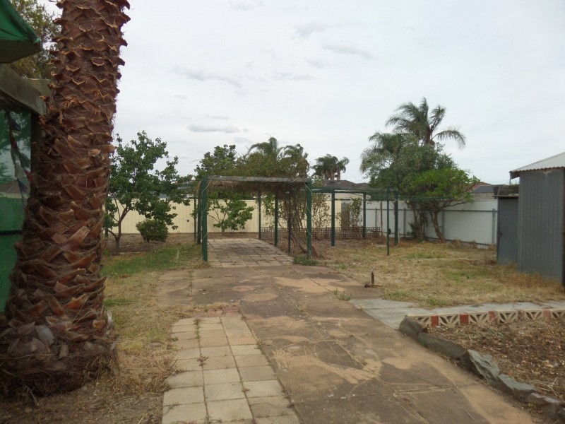 10 Price Avenue, Pennington SA 5013