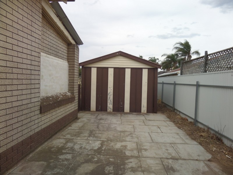 10 Price Avenue, Pennington SA 5013