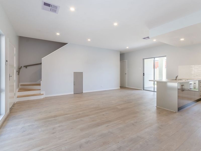 19A Seaton Terrace, Seaton SA 5023