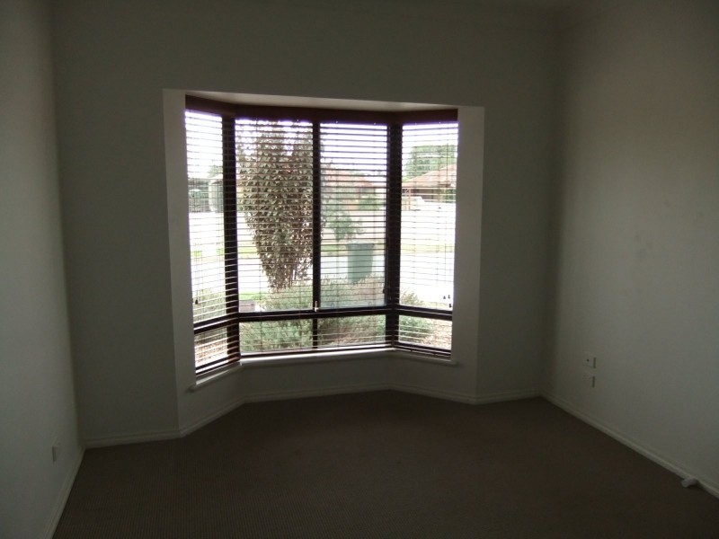 13 Brookman Street, Osborne SA 5017