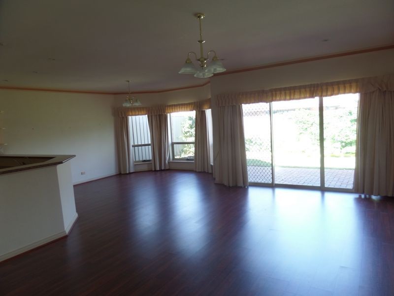 33 Hansen Circuit, Renown Park SA 5008