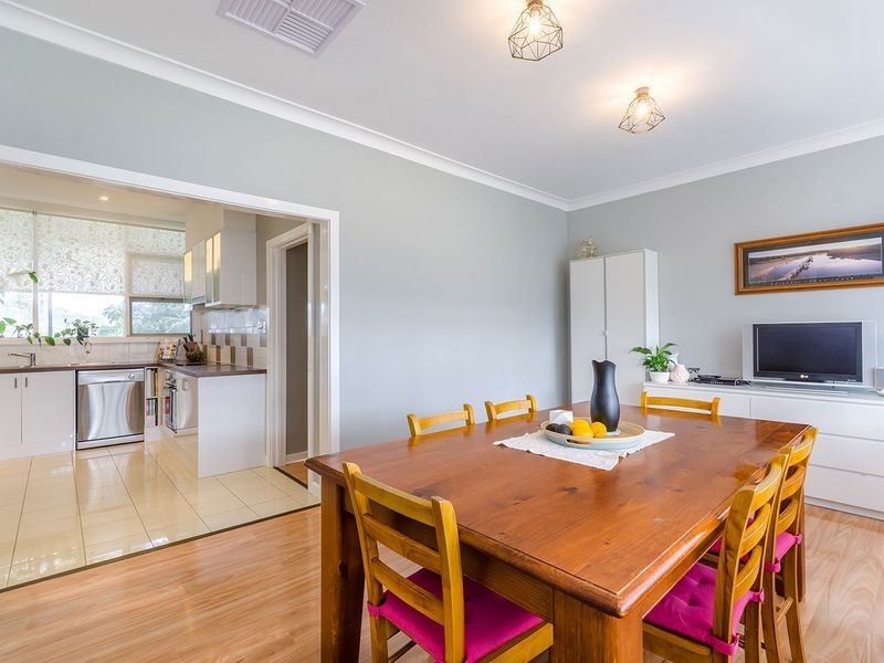 8 Leane Avenue, Ridgehaven SA 5097