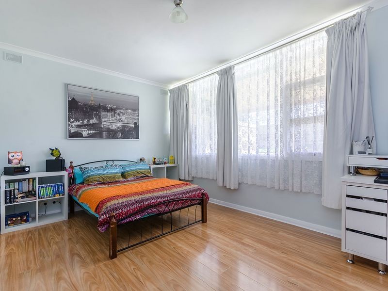 8 Leane Avenue, Ridgehaven SA 5097