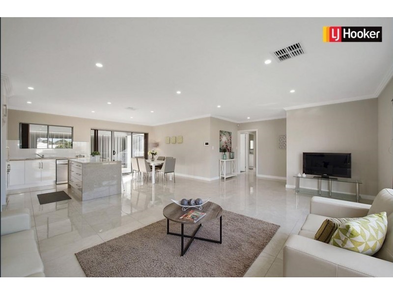 2B McMurtrie Place, Seaton SA 5023