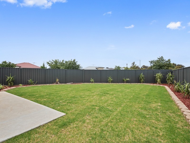 67 Wattlebird Drive, Burton SA 5110