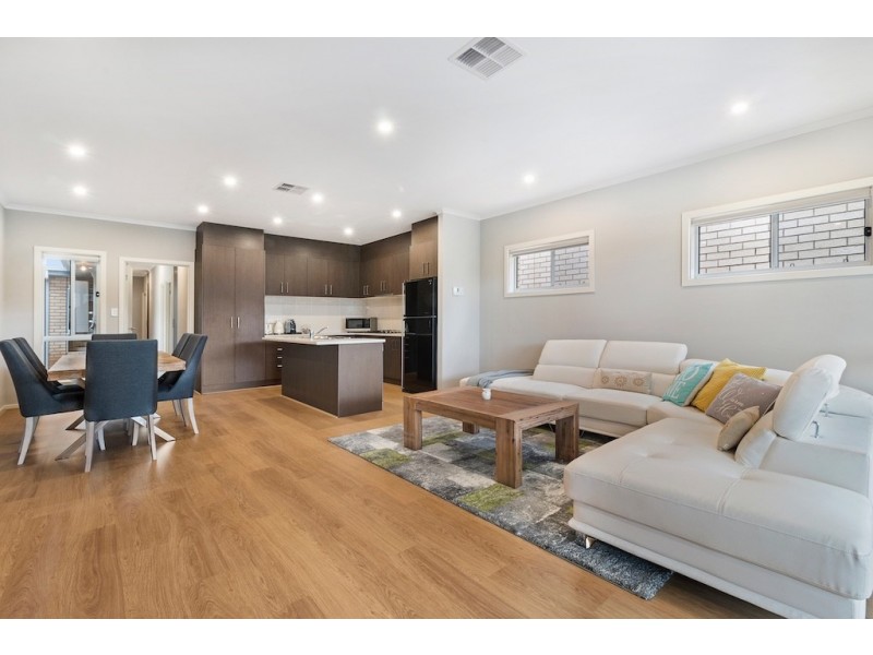 7 Windsor Avenue, Clearview SA 5085