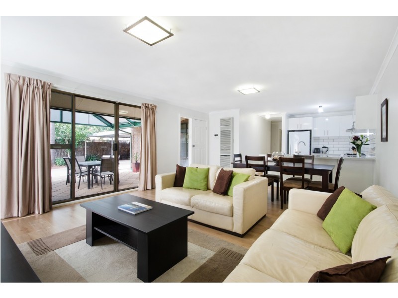 8 Stacey Place, Renown Park SA 5008