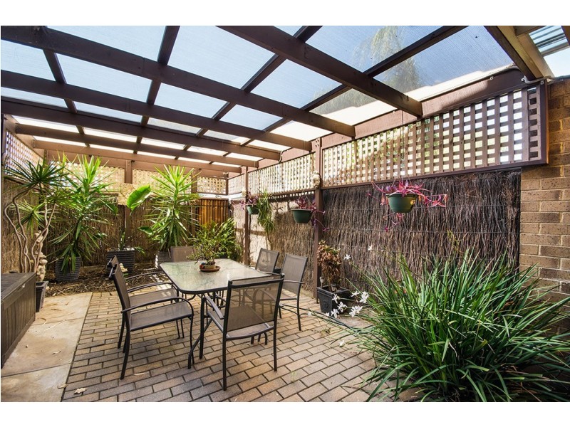 8 Sportsmans Drive, West Lakes SA 5021