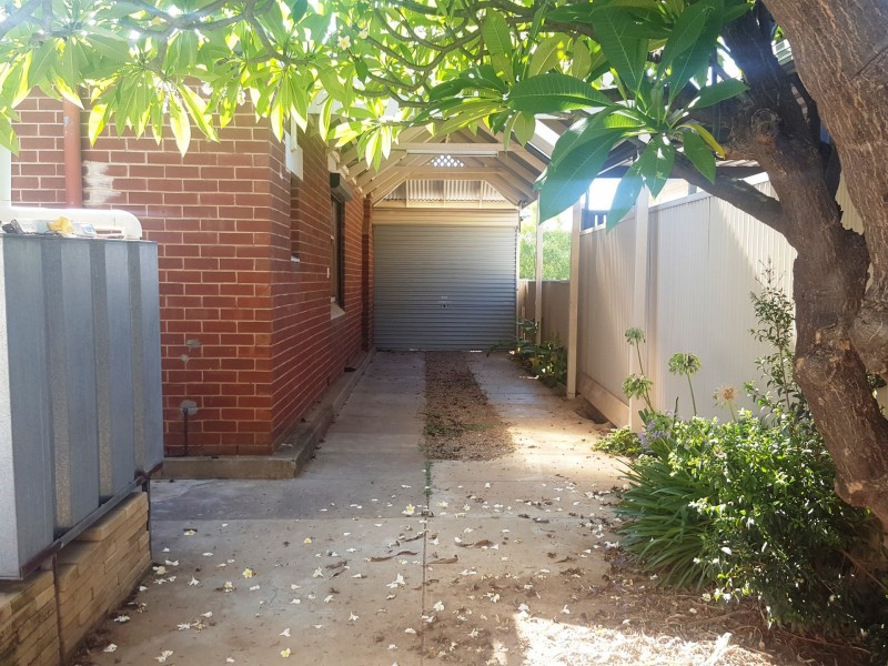 24 Narkunda Street, Glandore SA 5037