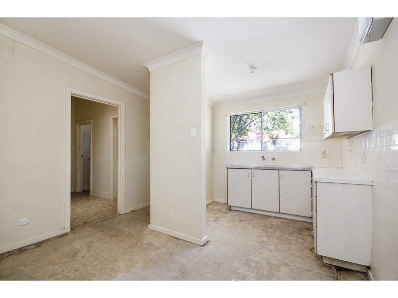 134 Gibson St (backs onto Quin St), Bowden SA 5007