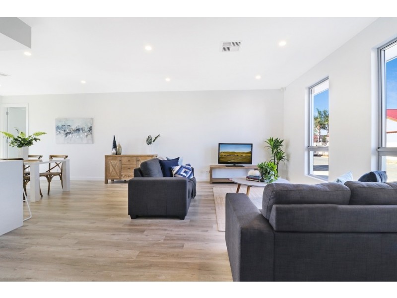 4 Spence Street, Albert Park SA 5014