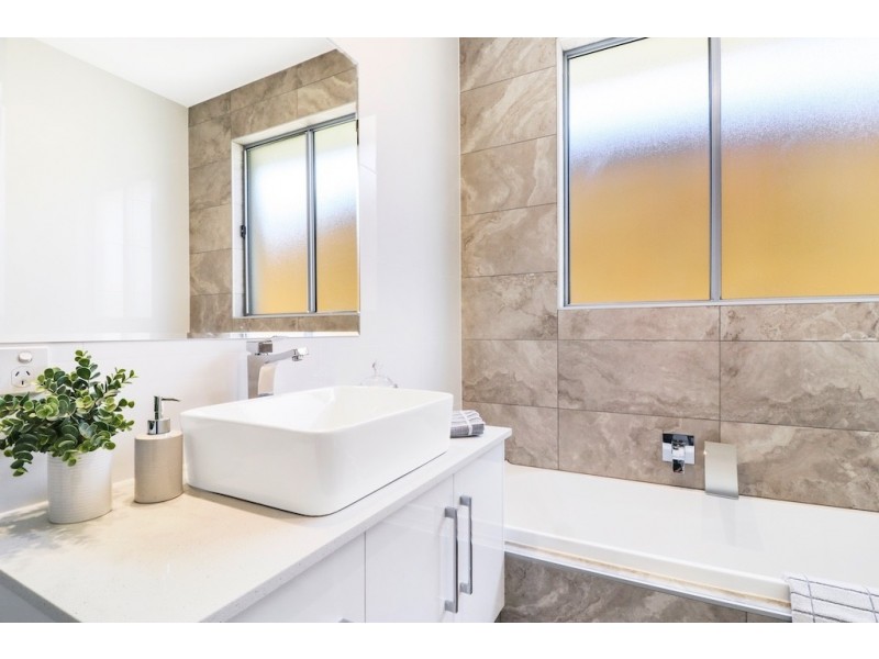 4 Spence Street, Albert Park SA 5014