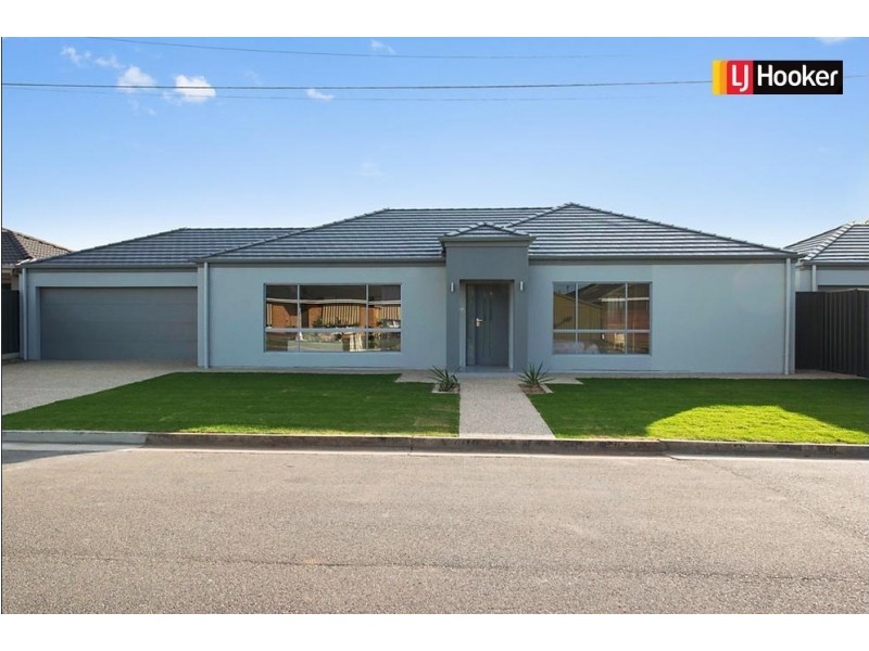 2A McMurtrie Place, Seaton SA 5023