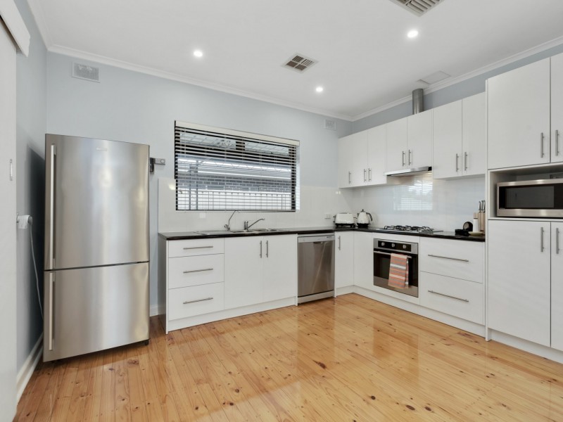 18 Westmoreland Road, Grange SA 5022