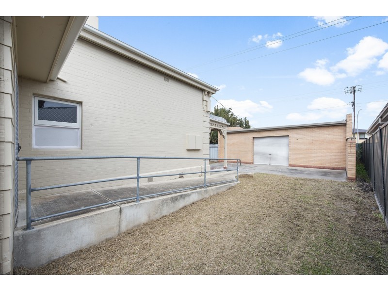 1 – 2/77 Findon Road, Woodville South SA 5011