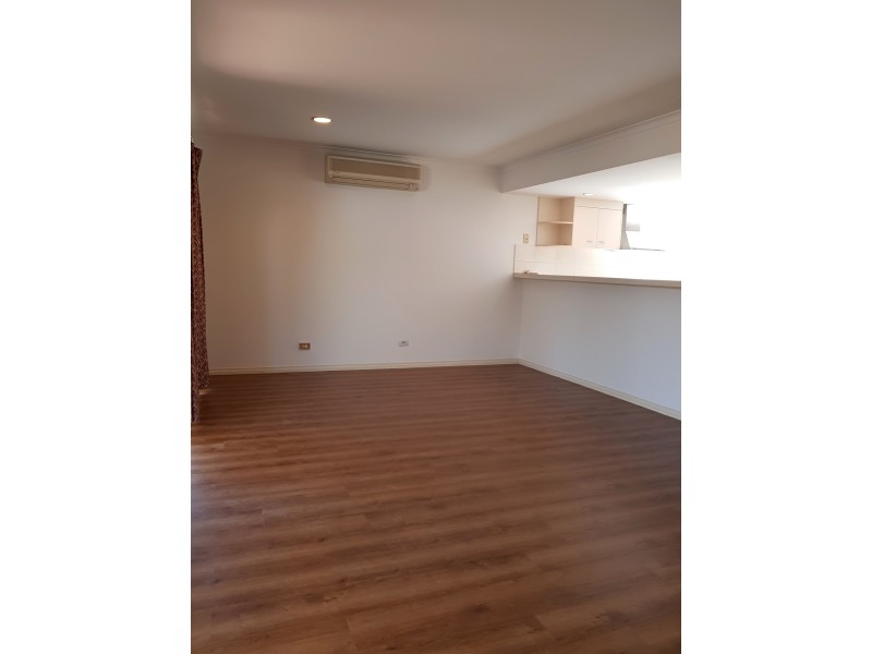 7 Carrondown Walk, Brompton SA 5007