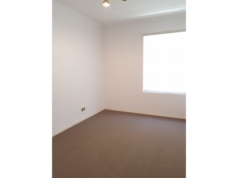 7 Carrondown Walk, Brompton SA 5007