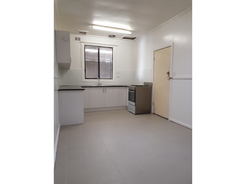 42 Fourth Avenue, Woodville Gardens SA 5012