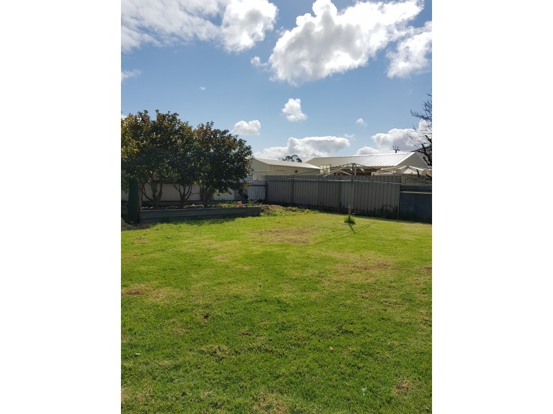42 Fourth Avenue, Woodville Gardens SA 5012