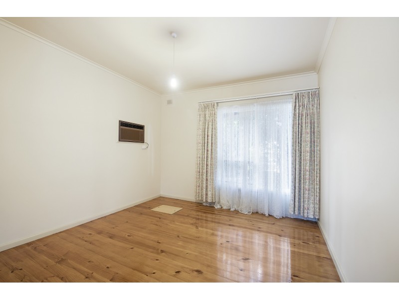 10 Barnes Crescent, Parafield Gardens SA 5107