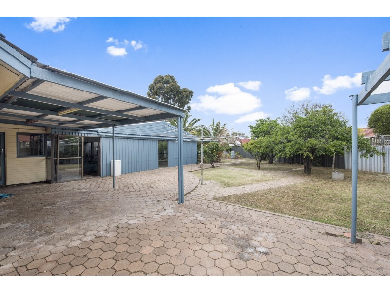 10 Barnes Crescent, Parafield Gardens SA 5107