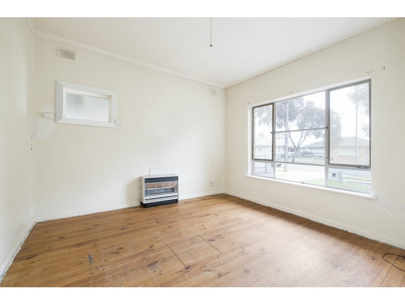 31 Edward Street, Ottoway SA 5013