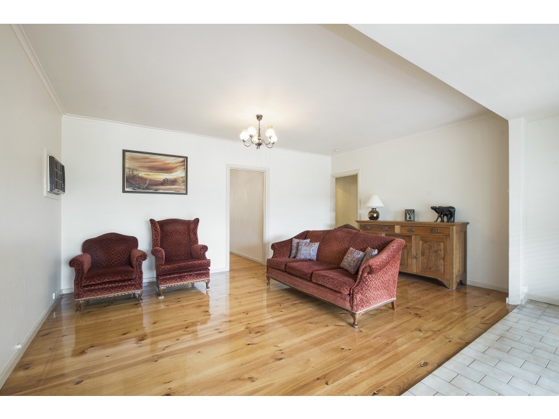 10 Barnes Crescent, Parafield Gardens SA 5107