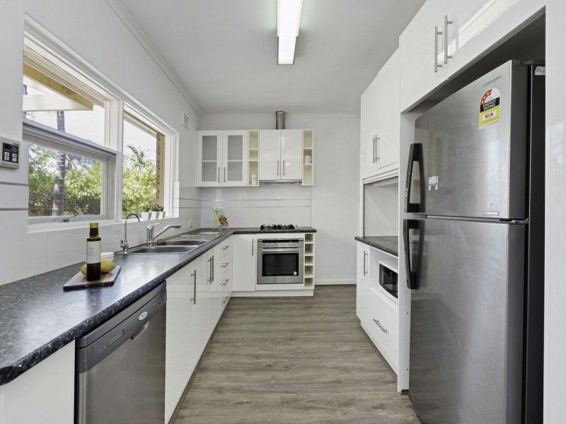 2 Tora Court, Park Holme SA 5043