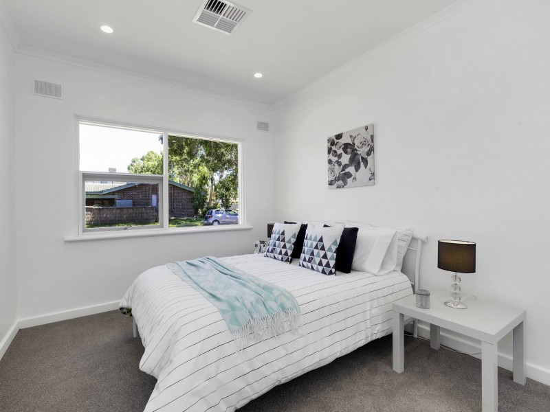 2 Tora Court, Park Holme SA 5043