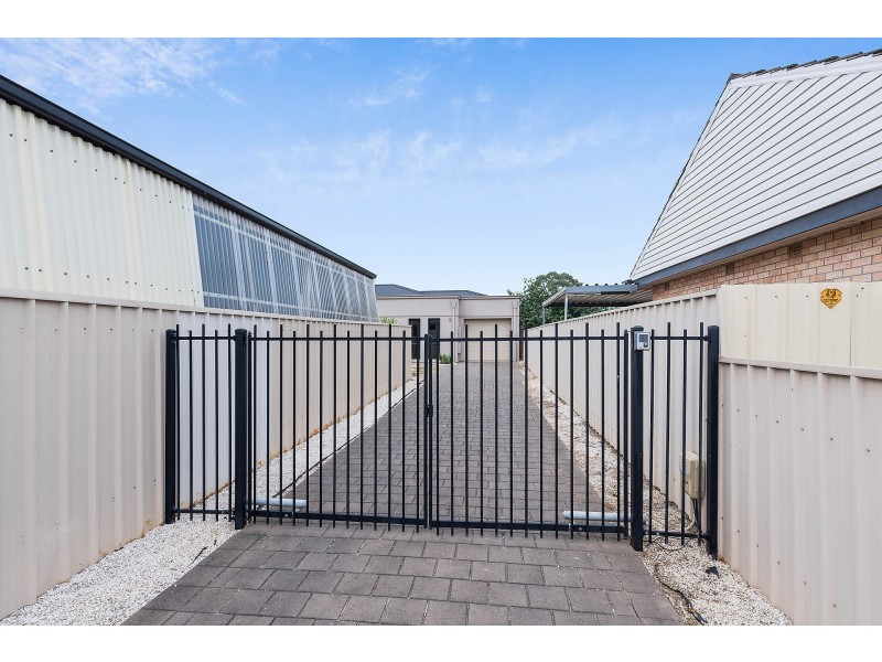 Unit 2/2 Stonehaven Street, Pennington SA 5013