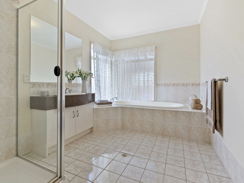 17 Mariner Drive, Sheidow Park SA 5158