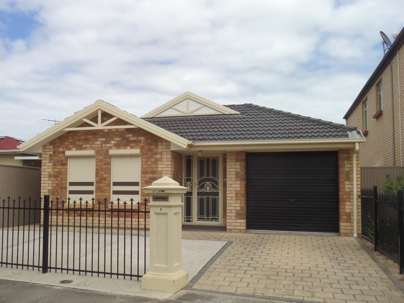 5 Hamley Crescent, Mansfield Park SA 5012